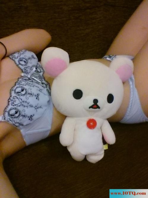 美少女还是处女哦！生理前想男生自拍摄的一些
