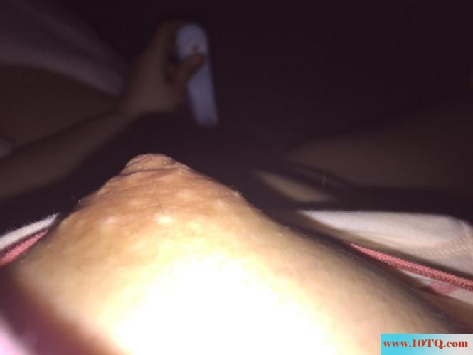 骚女友狂秀她诱人的身体(14P)