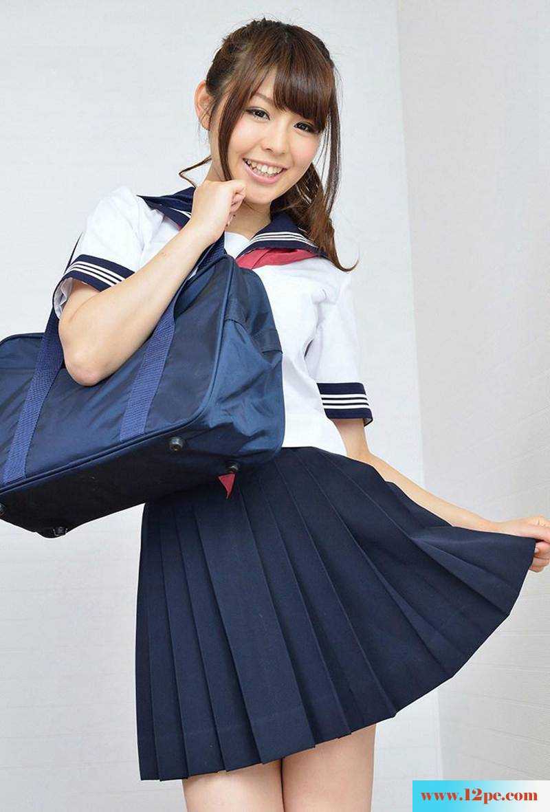 萌妹子单纯的学生制服(16P)