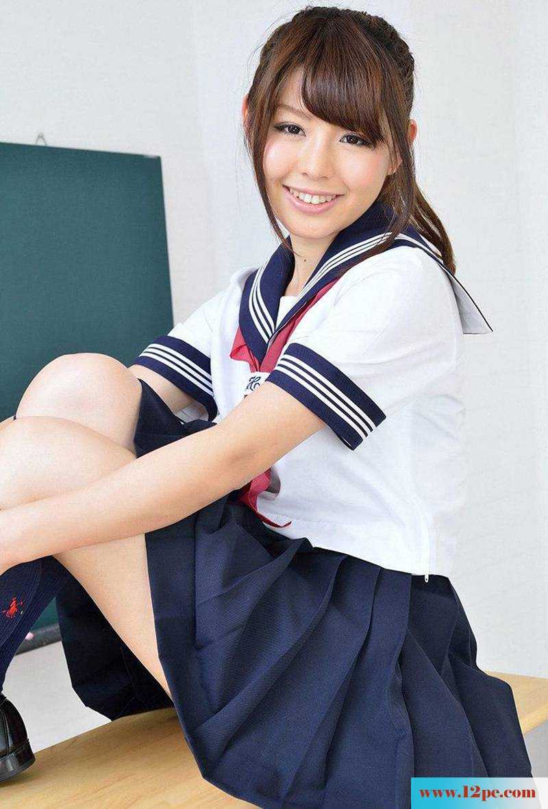 萌妹子单纯的学生制服(16P)