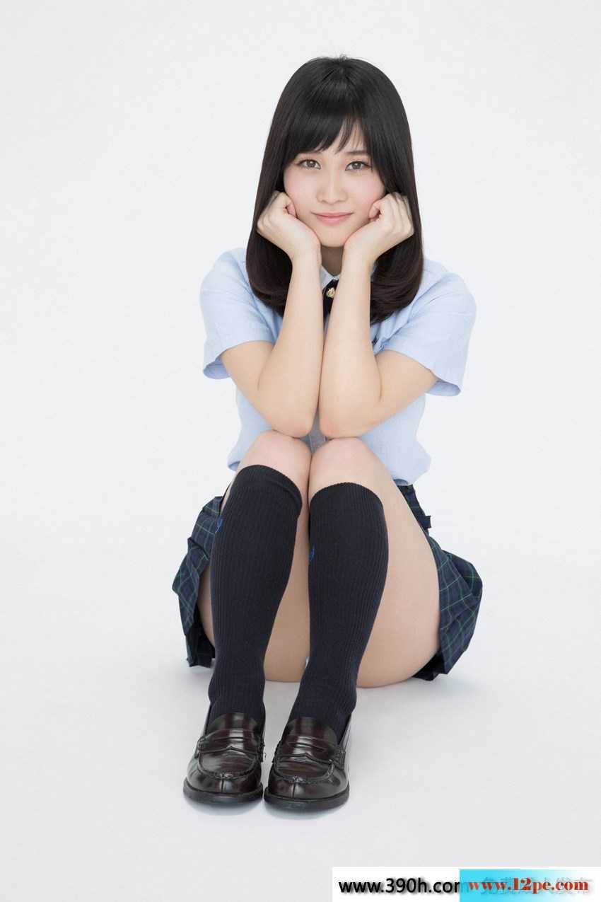 日本学生妹橘花凛桃色入学仪式