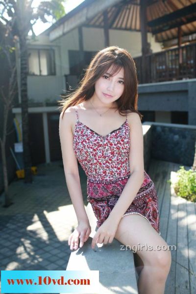 度假巴厘岛的阳光靓丽大美人【12P】