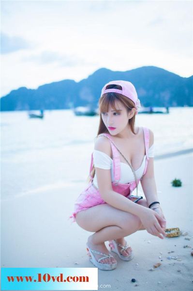 海滩粉粉牛仔美女多情靓丽【13P】