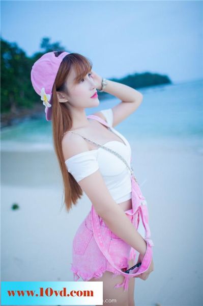 海滩粉粉牛仔美女多情靓丽【13P】