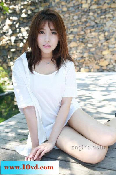 呼吸清新氧气度假中的大美女【13P】