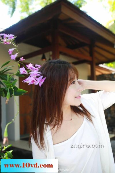 呼吸清新氧气度假中的大美女【13P】