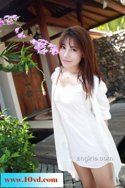 呼吸清新氧气度假中的大美女【13P】