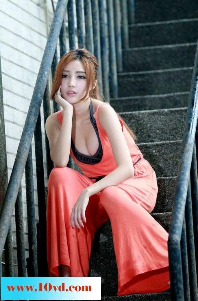 活力丰满学院女生低迷人多情【12P】