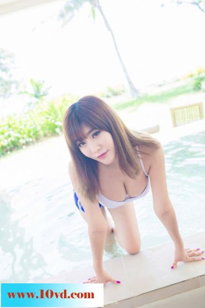 前胸饱满得令人垂涎90后靓女【10P】