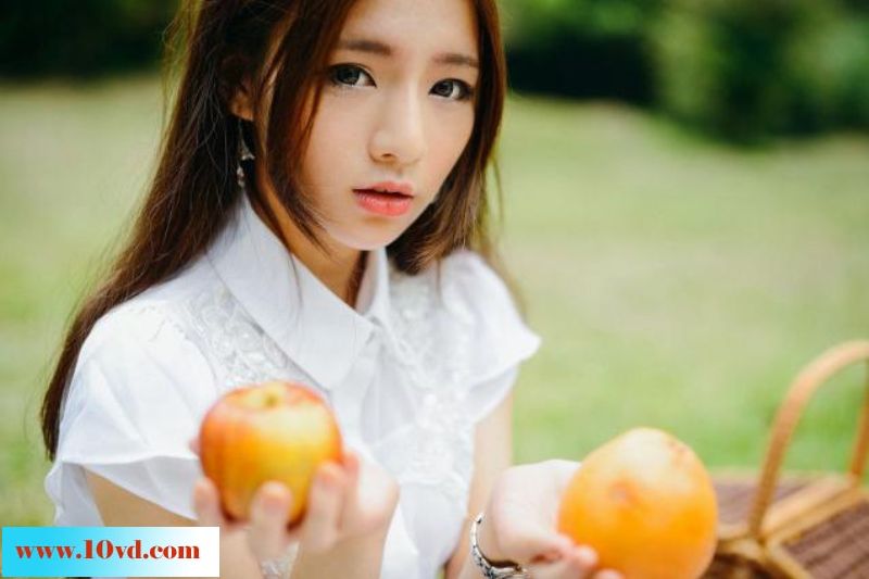 台湾风骚小美人性感秀【12P】