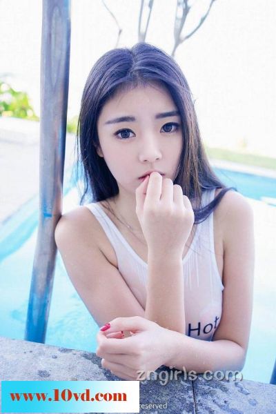 夏天泳池这的清纯宅男女神【10P】
