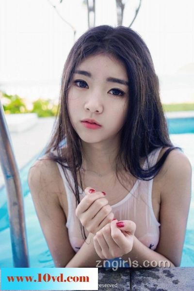 夏天泳池这的清纯宅男女神【10P】