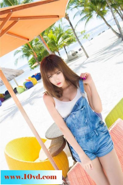 漂亮女人海边清新大秀事业线抢眼【13P】