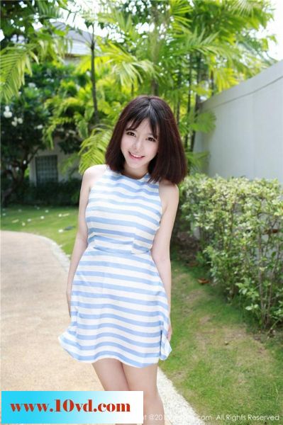 气质很好的雪肤小美人【10P】