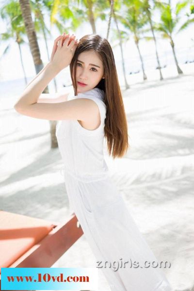 气质美女思思阳光户外很纯【10P】
