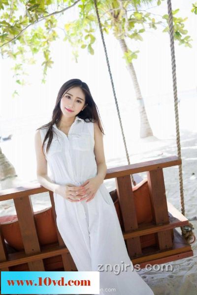 气质美女思思阳光户外很纯【10P】