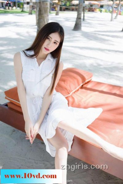 气质美女思思阳光户外很纯【10P】