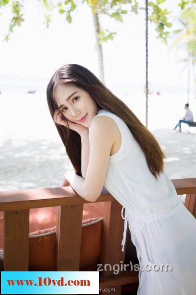 气质美女思思阳光户外很纯【10P】