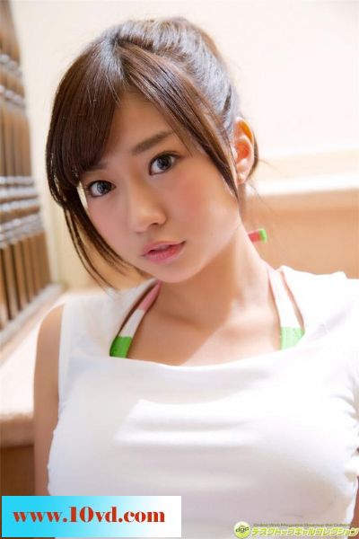 日本嫩妹迷人面容娇好身材【10P】