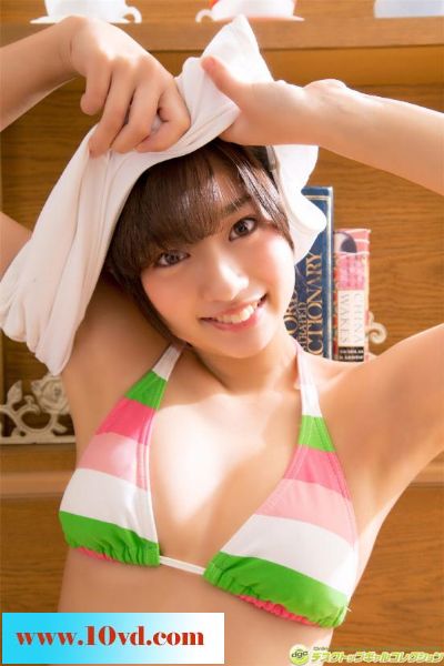 日本嫩妹迷人面容娇好身材【10P】