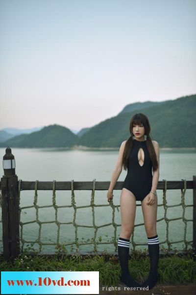 水库户外双马尾性感美女【15P】