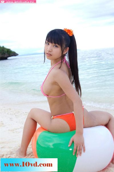 甜美小苹果美丰肥臀清凉户外秀【14P】