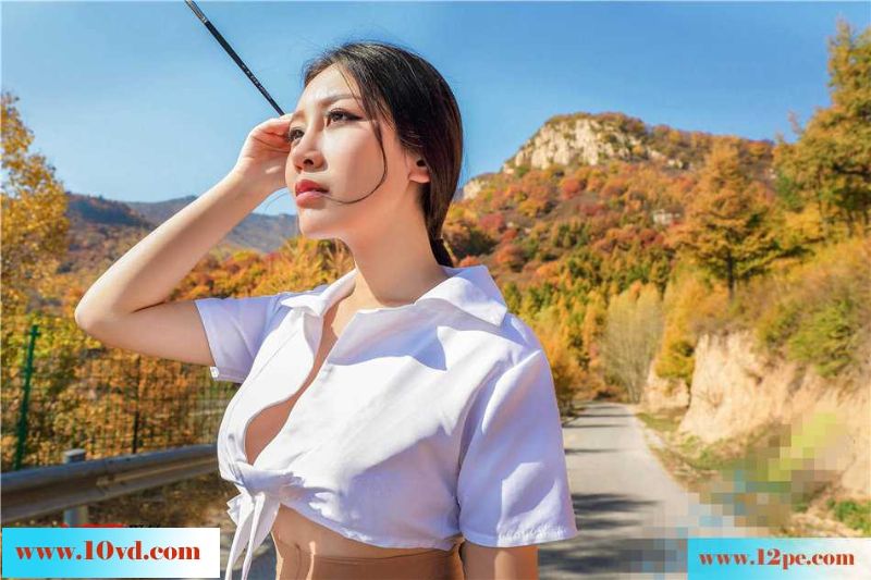 画家户外演绎连体丝袜人体摄影外拍【24P】