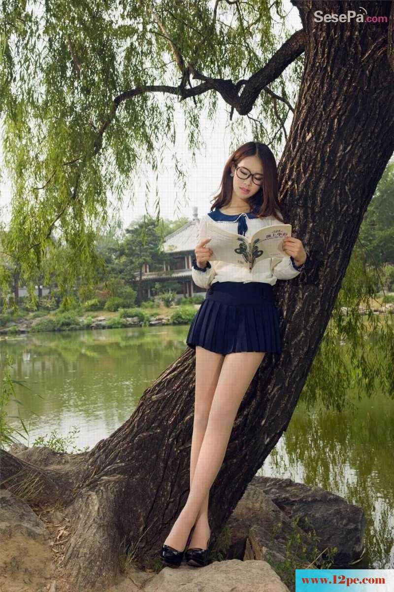 90后校花语寒制服美腿街拍照(15p)