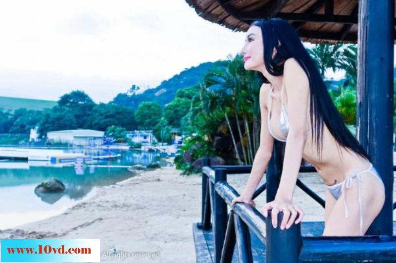 性感御女西儿温泉山庄户外秀【11P】