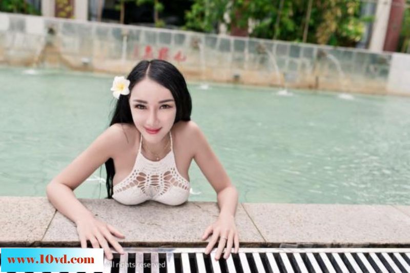 针织缕容装女泡温泉秀【13P】