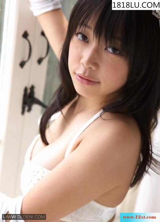 白色的纯情女孩(18p)