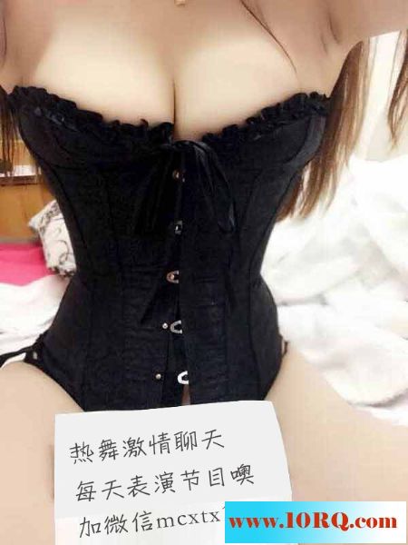 剛滿18歲的技校小炮友，小逼有點特別22P
