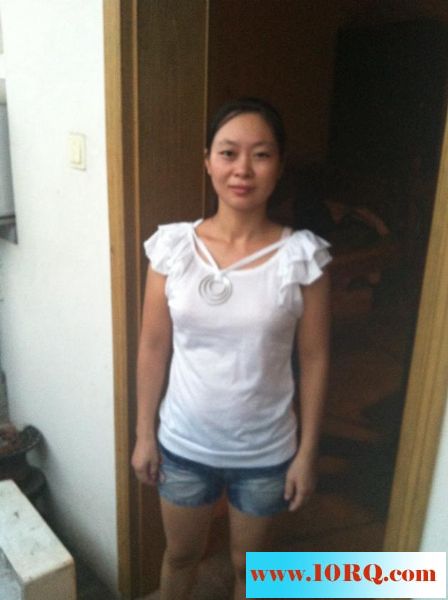 把女友老妈给上了那木耳还是有点粉嫩的好骚1