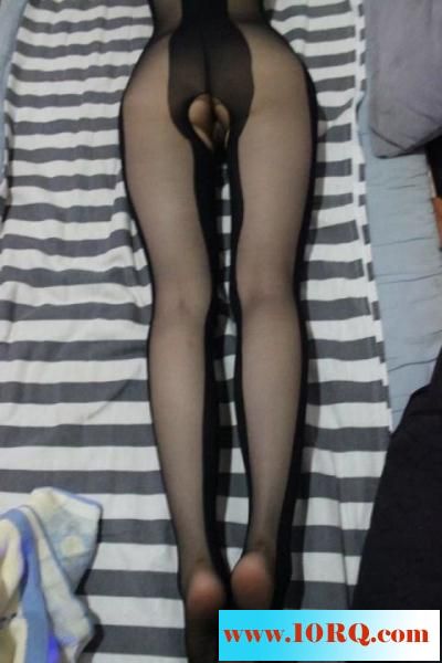 给老婆买的黑条纹开裆丝袜，穿上诱惑我10P&nbs