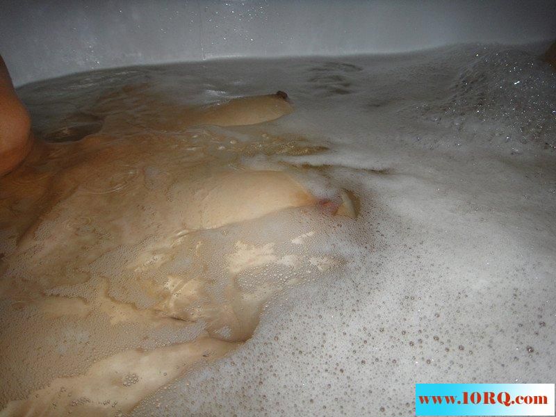 05-14大戰前還要先在浴缸挑逗我，大家說怎麼能忍