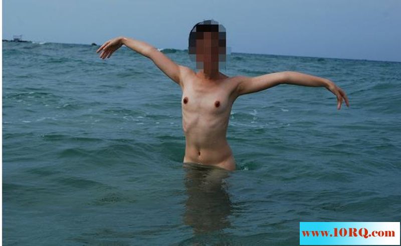 05-14浪漫海邊和心愛女人曬著太陽操著逼24P