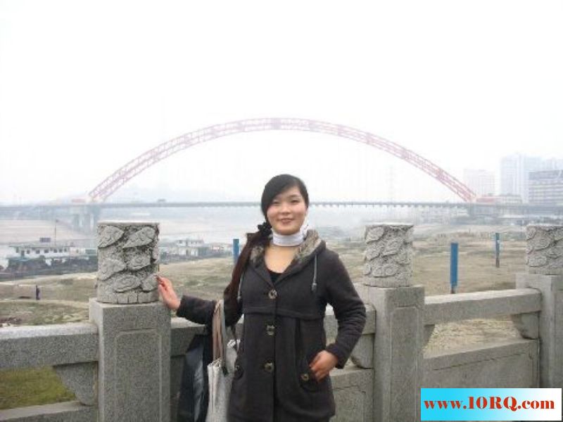 05-14滋潤旅途中認識的騷婦29P