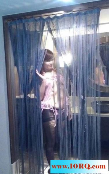 05-14風騷在校小女友，各種場合，各種自慰24P