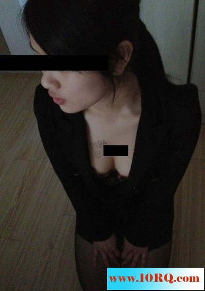05-19我最喜欢她的翘臀了10P