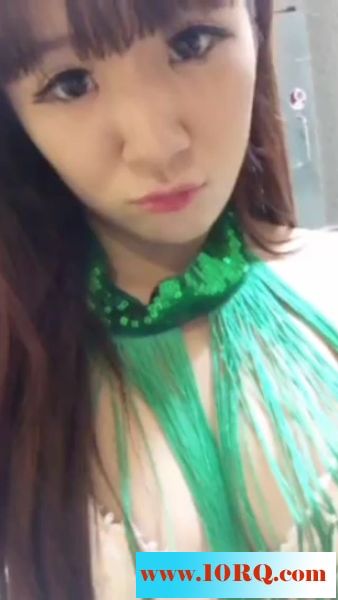 06-04制服和性感內衣的誘惑，露臉15P