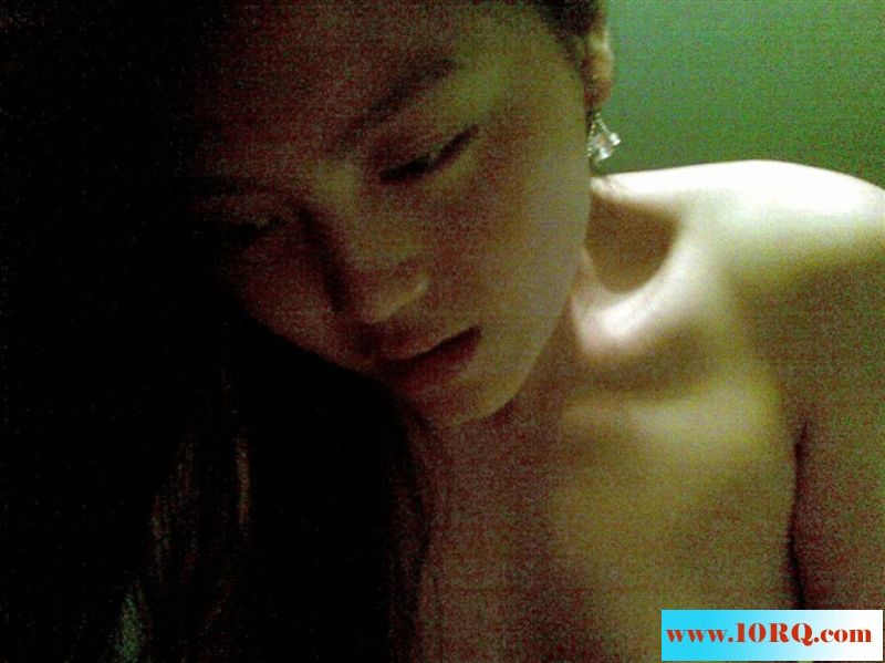 06-25经典重温大学美女校花邮箱被破解大量淫照和