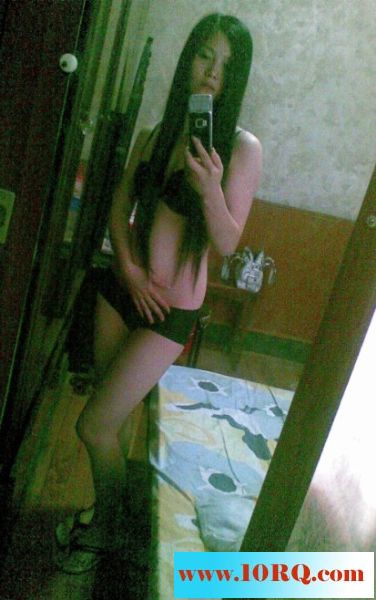 06-25经典重温大学美女校花邮箱被破解大量淫照和