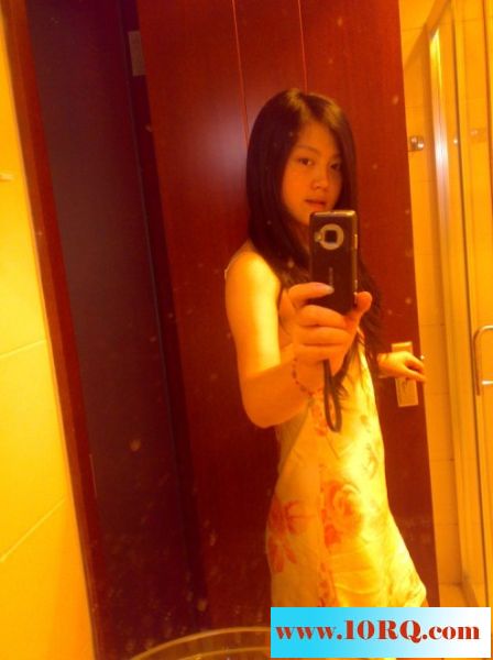 06-25经典重温大学美女校花邮箱被破解大量淫照和