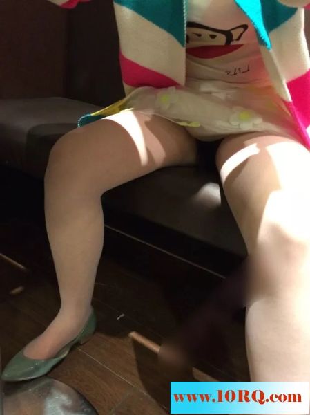 06-27餐厅外漏9P