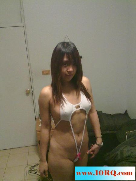 06-28小丫頭著情趣內衣9P