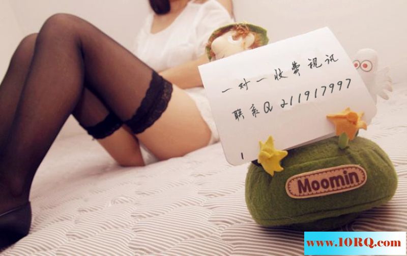 08-02工廠妹在租房裏穿得太誘惑了，被男人看到真