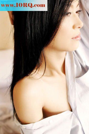 极品大眼靓妞翘着屁股裸体诱惑[15P]