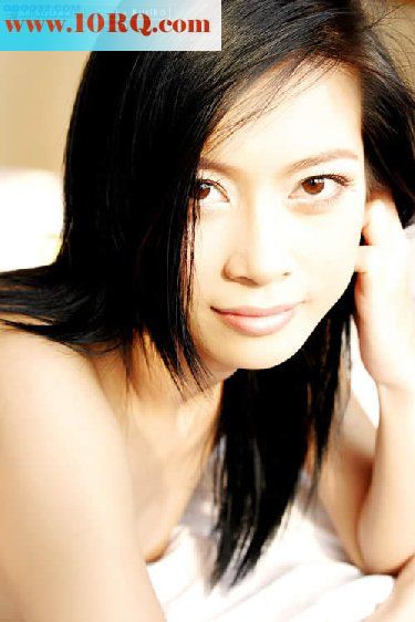 极品大眼靓妞翘着屁股裸体诱惑[15P]
