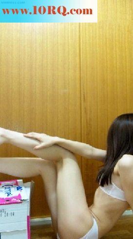 悄悄偷看学妹的手机，里面果然有惊喜！[10P]