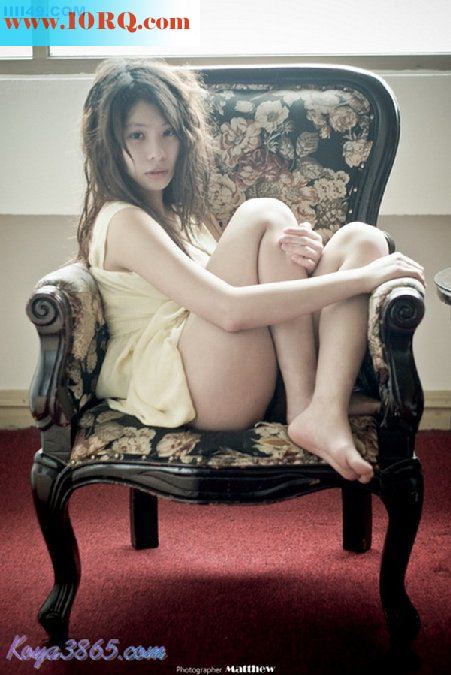 台中二中爆乳嫩妹小E掰穴淫照4[15p]